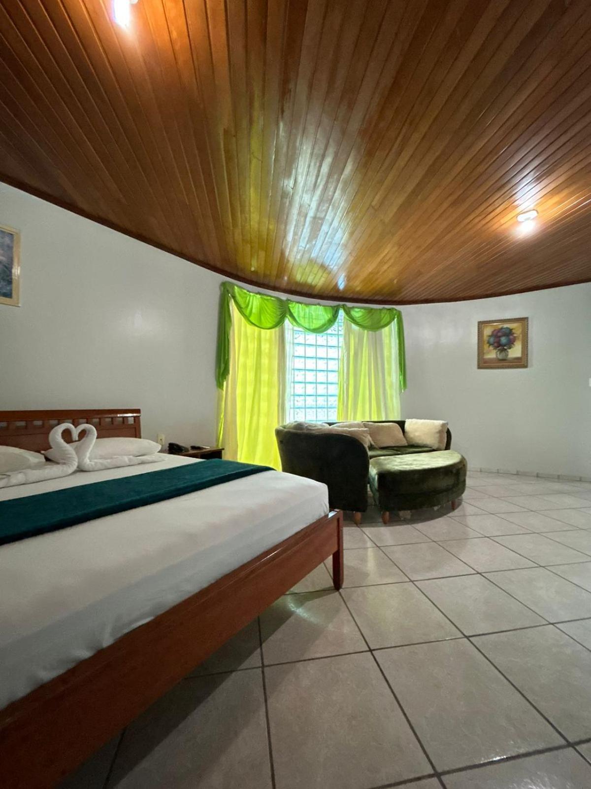 Swamy Hotel Cruzeiro do Sul  Phòng bức ảnh